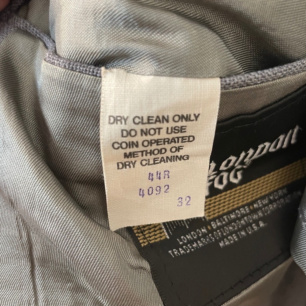 London Fog Mens Blazer 44R Gray Two Button Gold Accents Classic Made‎ in USA - Picture 5 of 11